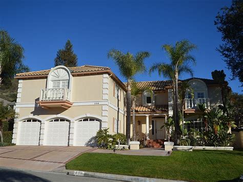 This home was built in 1976 and last sold on 2023-06-16 for 1,250,000. . Zillow glendora ca